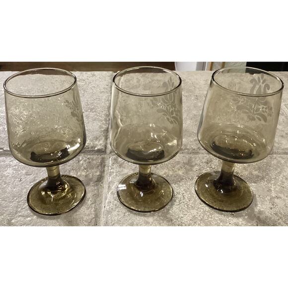 3 ~ Vintage Pfaltzgraff Village Wine Glass Goblets Etched Brown Stemware ~ 6” - Picture 5 of 7